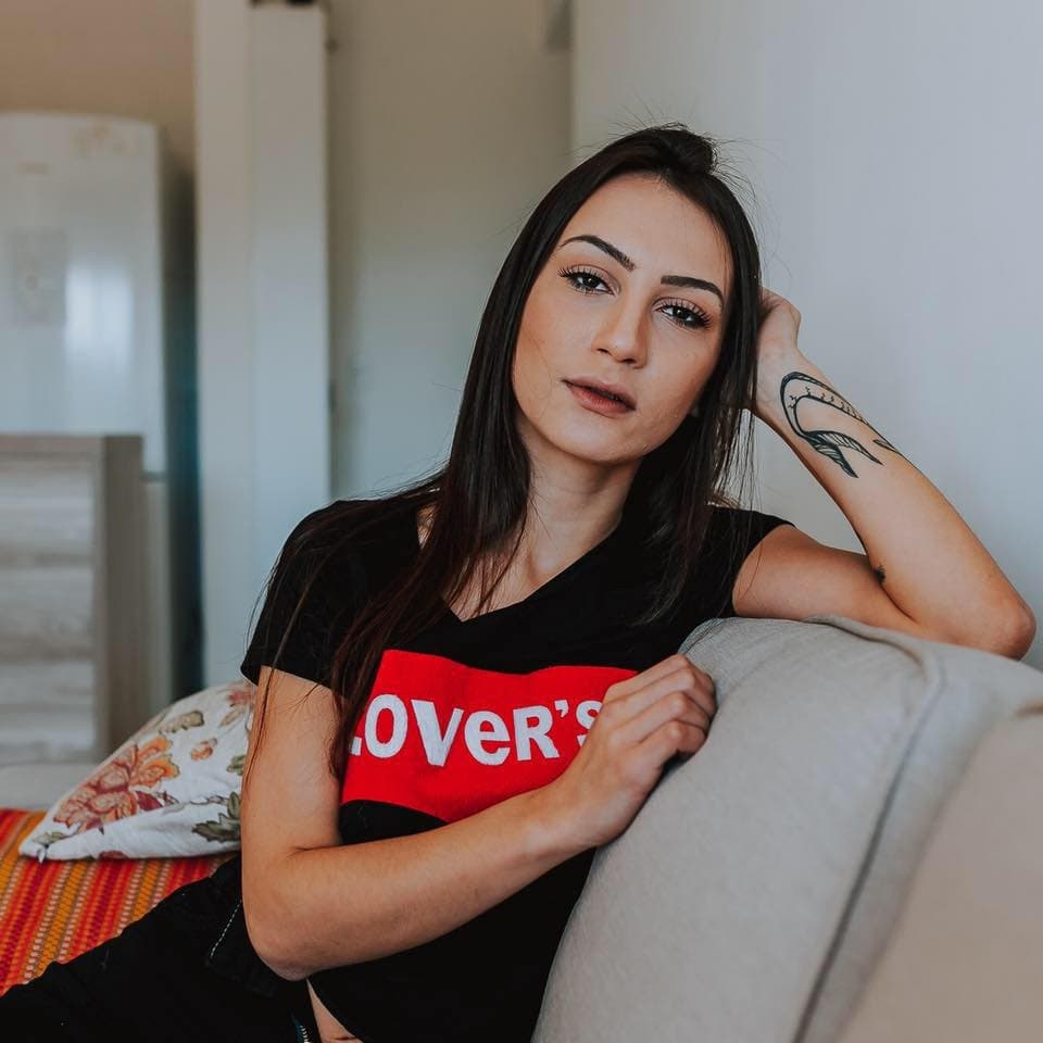 Stéfany Freitas Schlichting: Morse Code