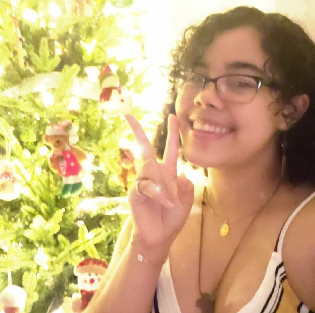 Click to view full size Trib her in all ways (Paola)