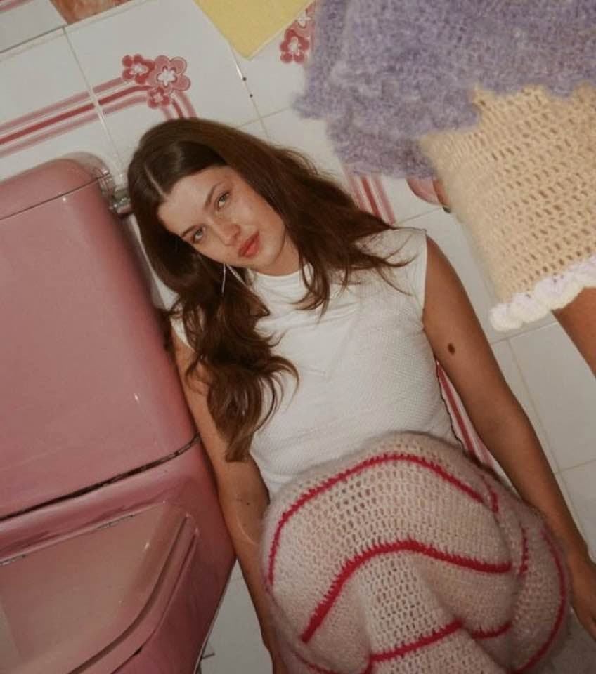 London babe Suzanne Elven