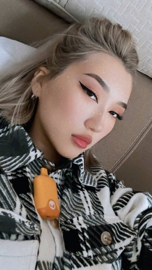 ASIAN AMATEUR LEAKS ABG SQUIRTING ON LIVESHOW BABE173