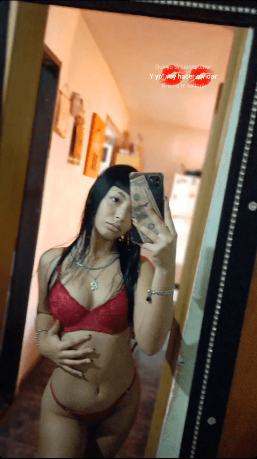 Turra pendeja puta que tiene ganas de ser cogida