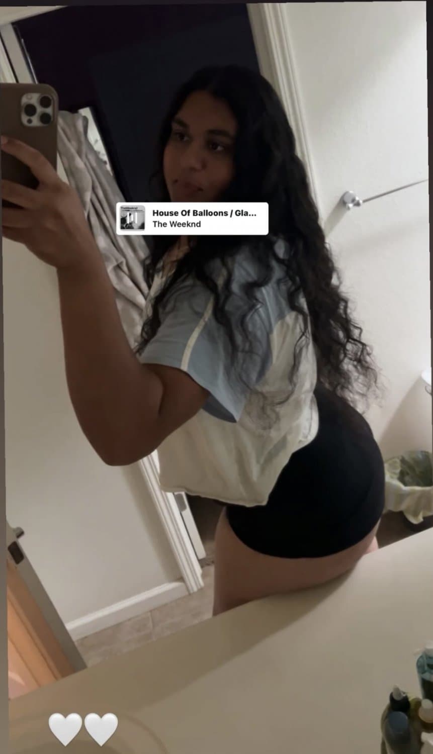 Sexy NRI Indian teen with ugly face but biggest ass ever ??