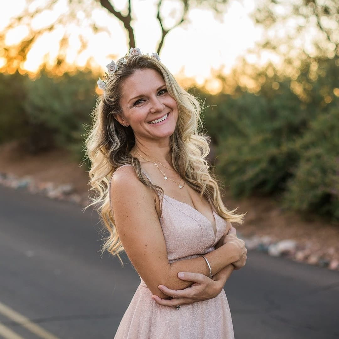 Samantha sure knows how to start off a mardi gras video. With a big smile and pierced nippled tits