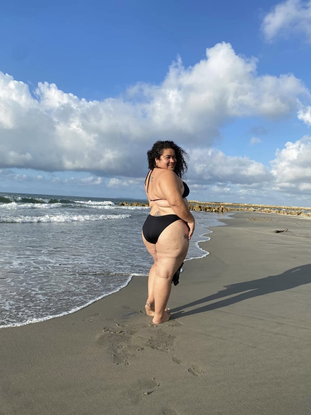 COLUMBIAN BBW BIKINI BABE