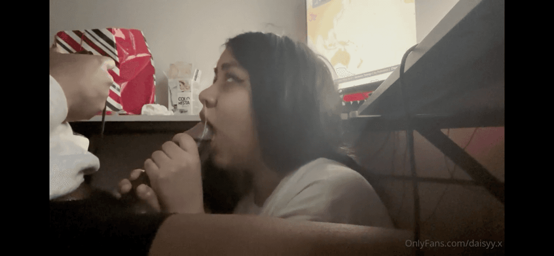 Makeup Cumshot Monday ? Pt 21 MEGA JIZZ