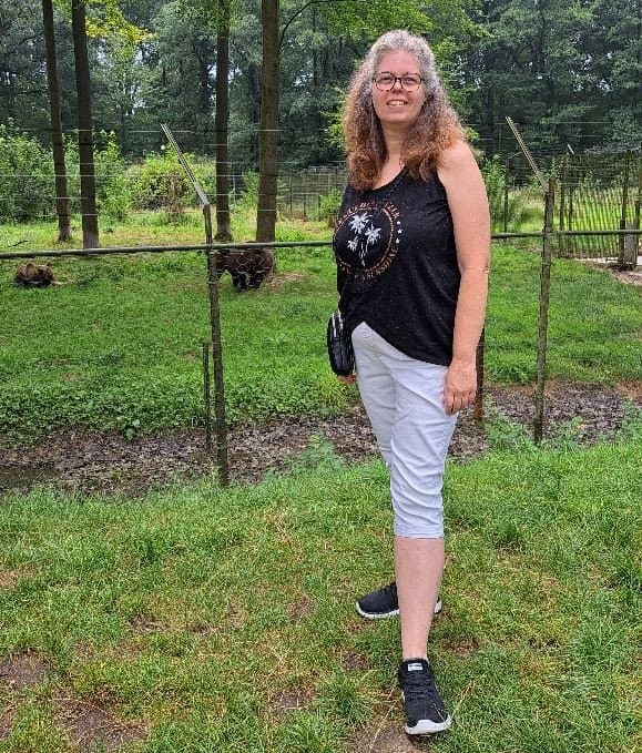 Johanna a married and cheating Dutch slut to use and fuck who loves gangbangs and cumdumps