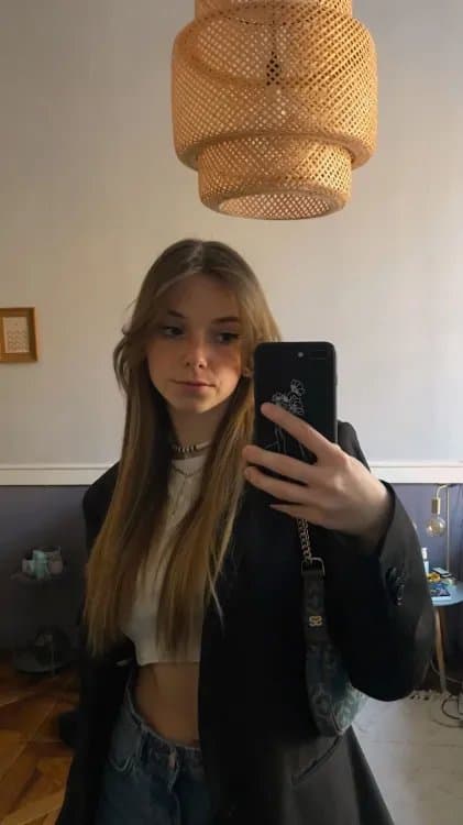 LEAKED - Little slut caught cheating because of Leaked Pics