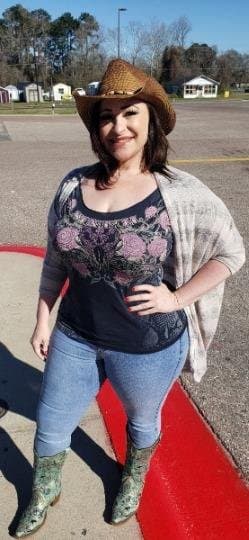 BAD DUMB THICK MATURE MILF MOM WHITE SNOWBUNNY MILF GOT ASS madura culona mama