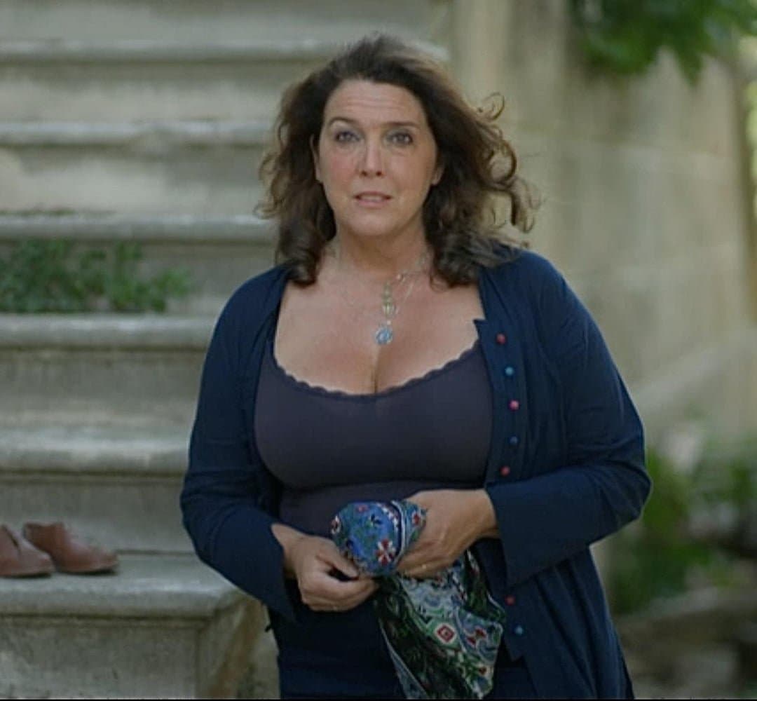 Click to view full size Mature Historian Bettany Hughes. Part 8