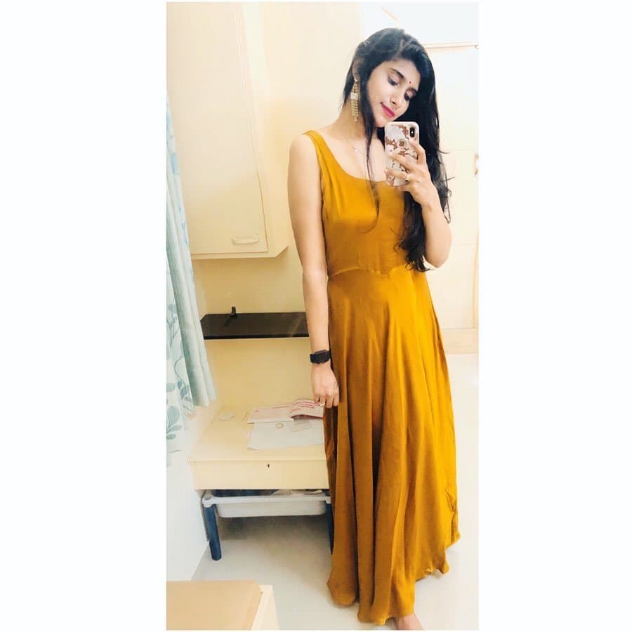 Tinder Indian Girl Leaks Videos And Photos Cute BHig boobs Busty Girl