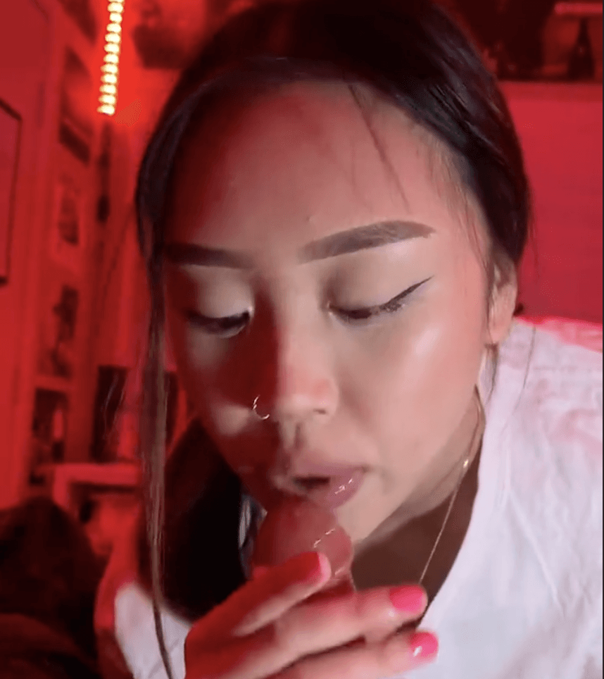 Petite college ABG gets fucked in her dorm room