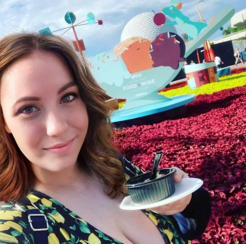 Click to view full size Dumb flat ass slut Rachel