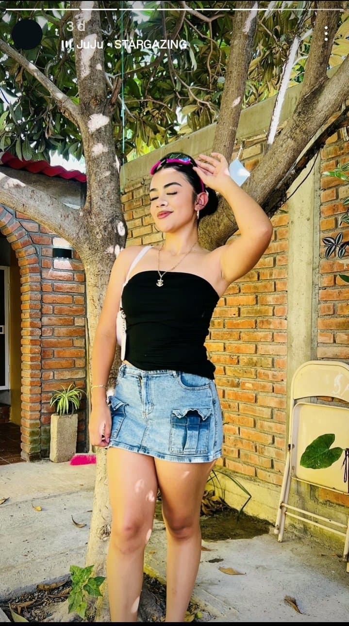 Subiendo ami amiga culona