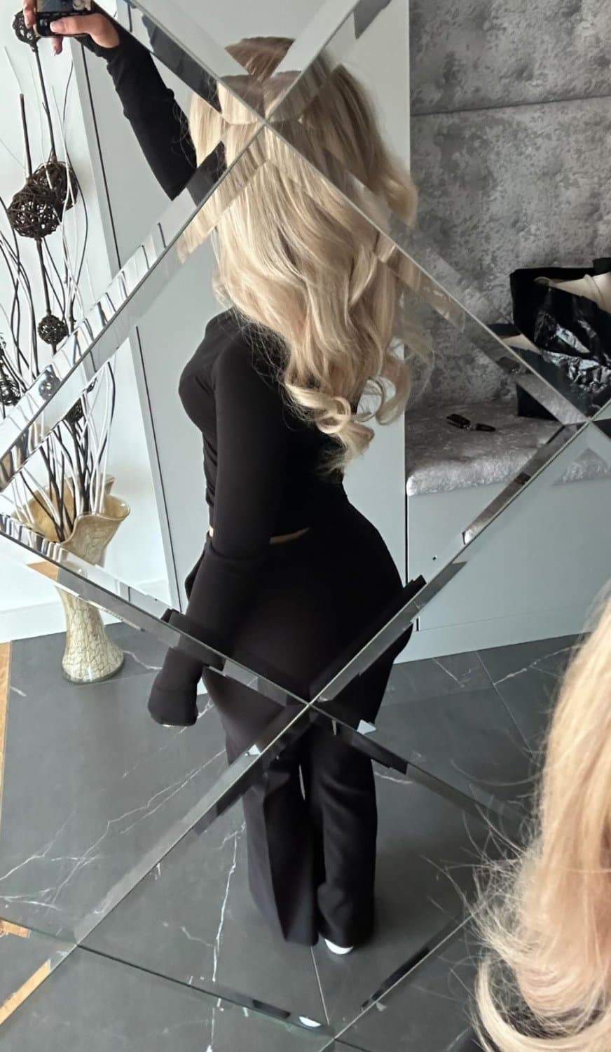 Slutty slim thick IG influencer Vera