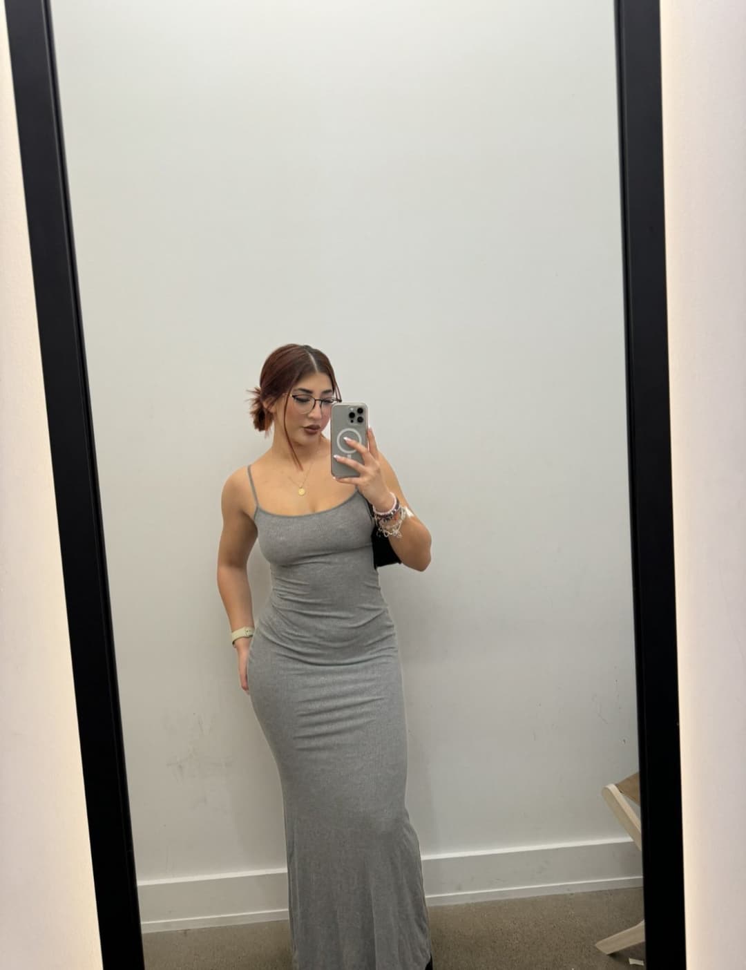 Click to view full size Red head Latina