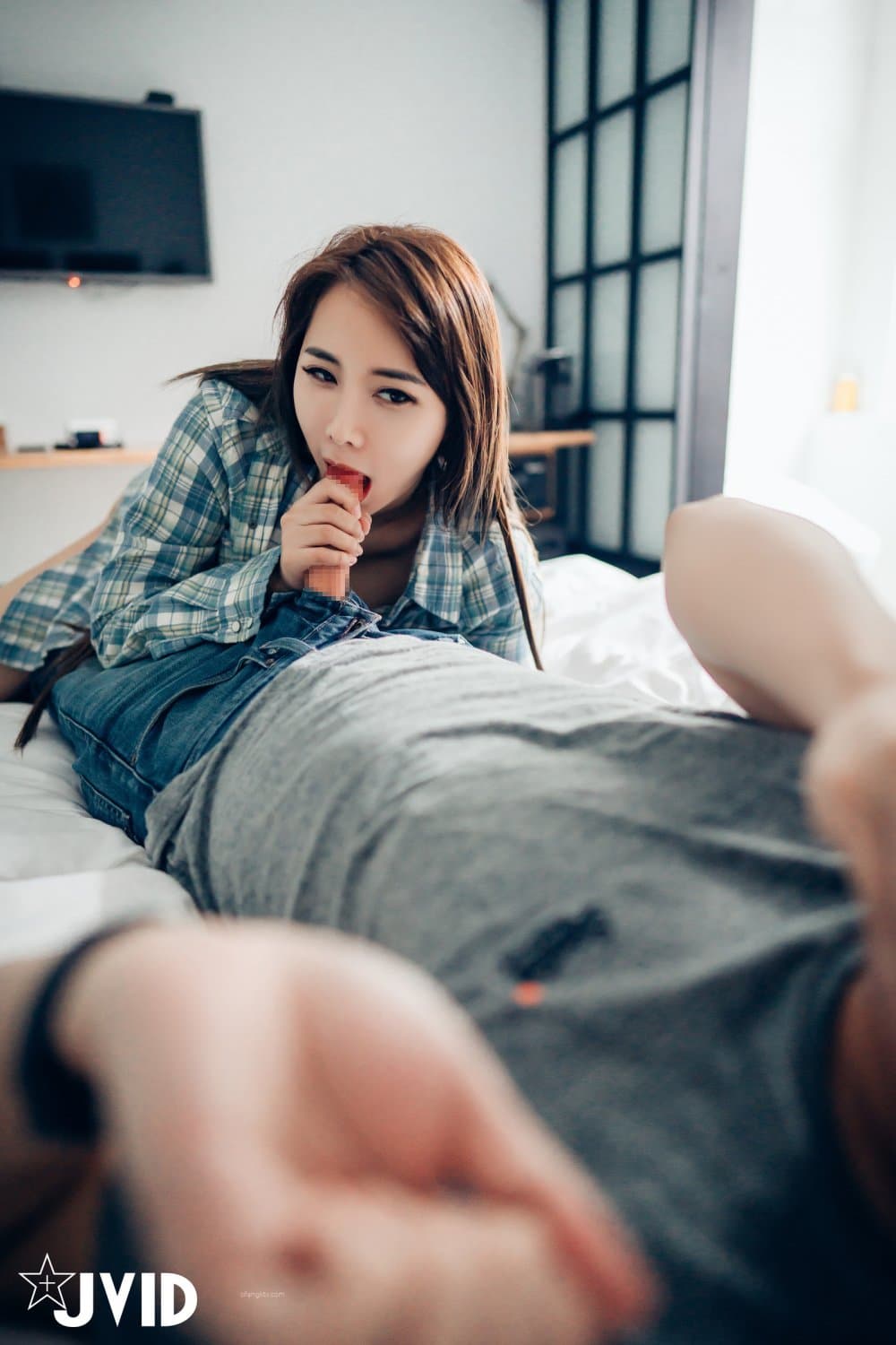 Lele樂樂 – JVID ‘Body Swap Camera’