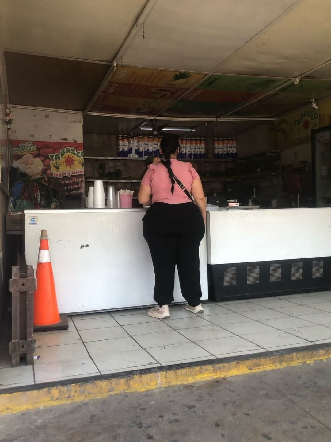 PEAR SHAPE THICK CURVY LATINA SSBBW BIG BOOTY ASS