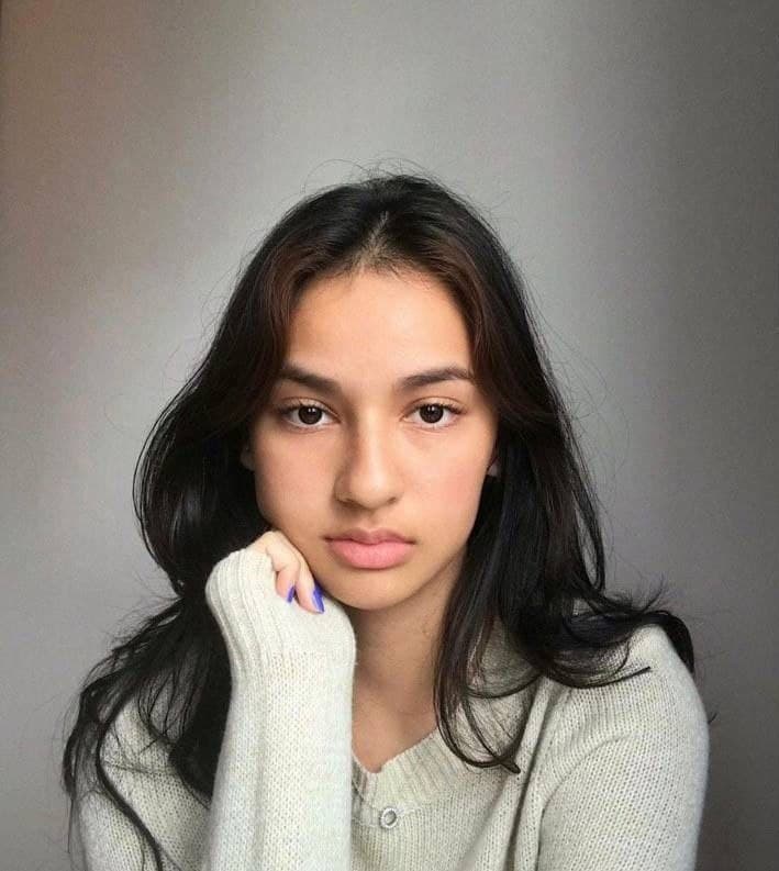 Desi South Indian Rich Very Beautiful Cute Instagram Influencer Homemade Full Nude Show Selfie