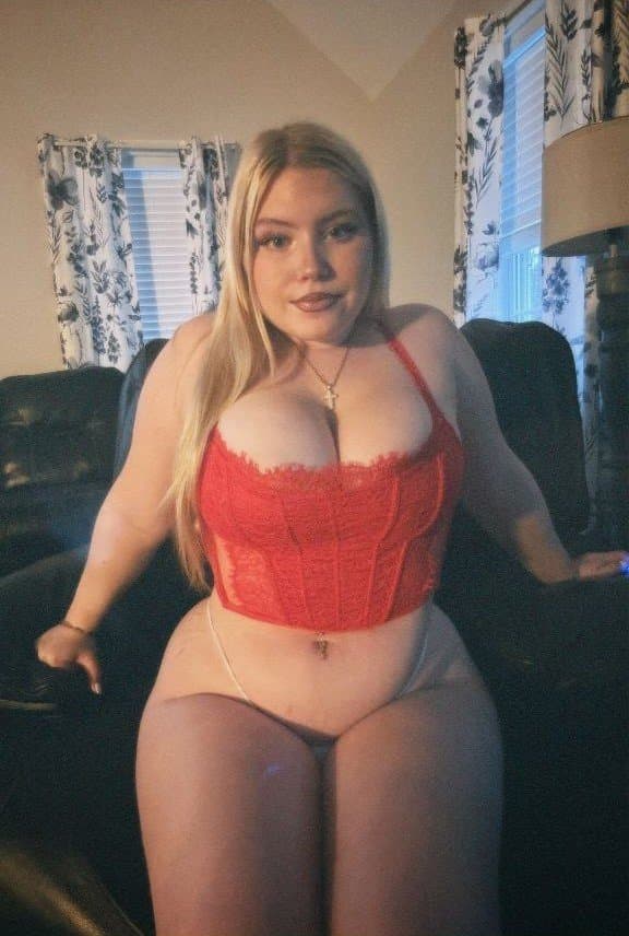 18 years old whore, blonde big tits big ass Gid bless America and her whore ass