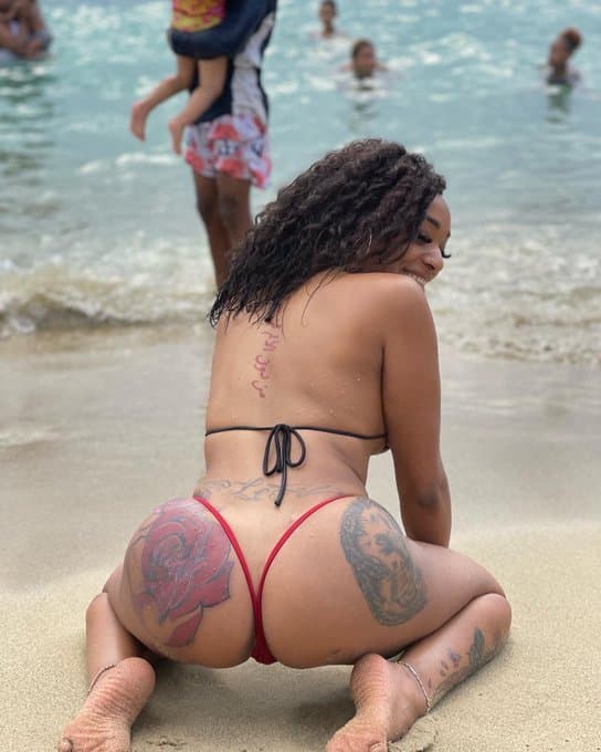 THICK BUBBLE? BUTT? EBONY?