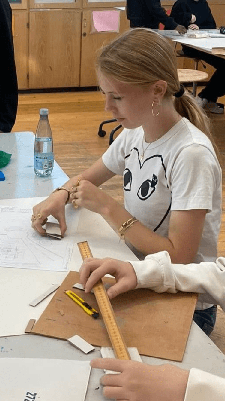 Click to view full size Pics and creepshots of my classmates