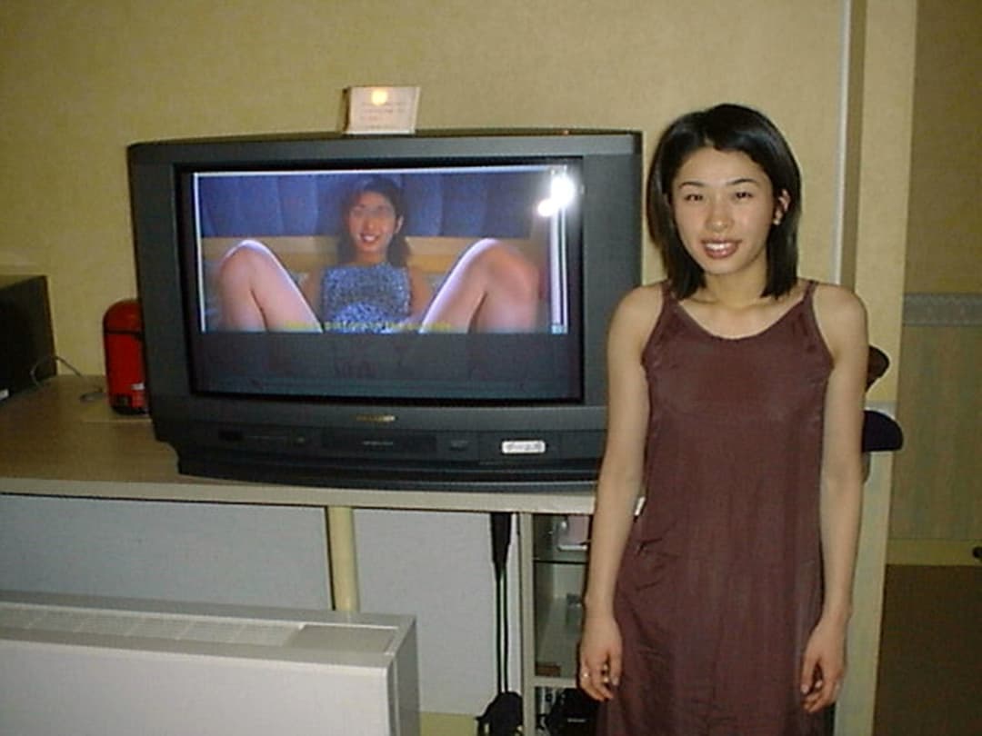 This is a very poor quality image of her armpit from a long time ago. (Photo taken in 1998)