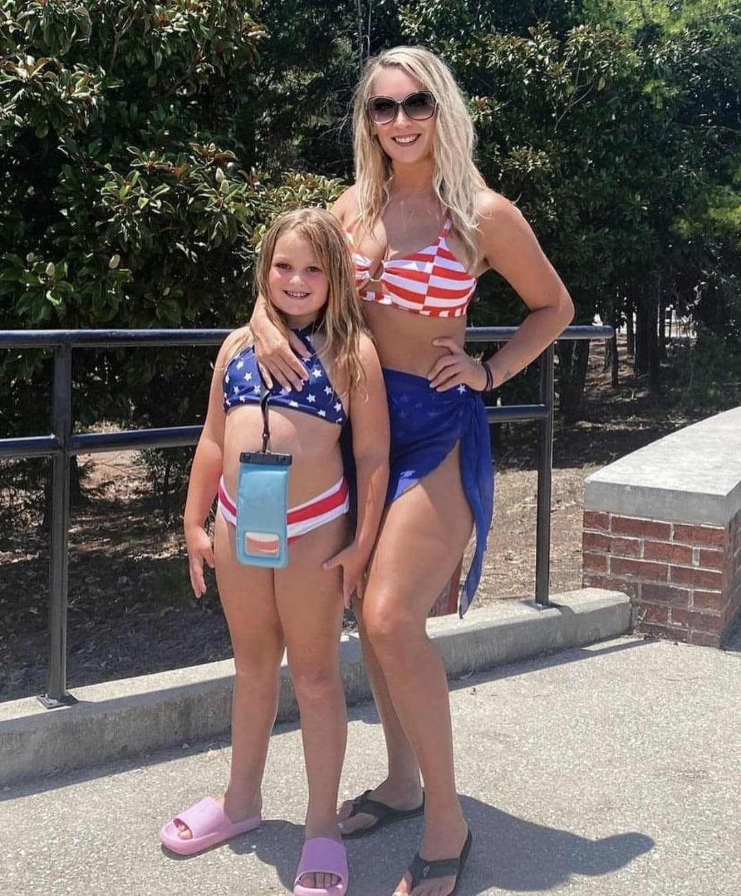 SD let me bring my mini with to visit him for the 4th of July in Florida  ???