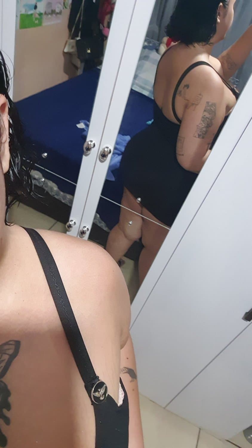 Victória Castro gordinha nerd