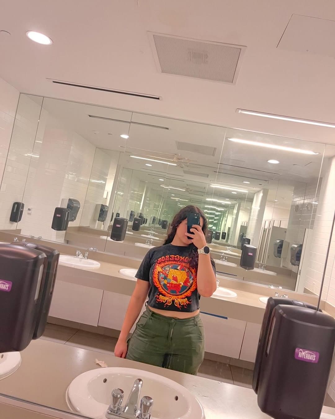 Chave Gomez, Chave.e96, Diana Gomez, dianaleach044, Diana Elizabeth Gomez Leach