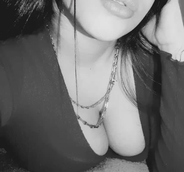 Tetona con cuerpazo??