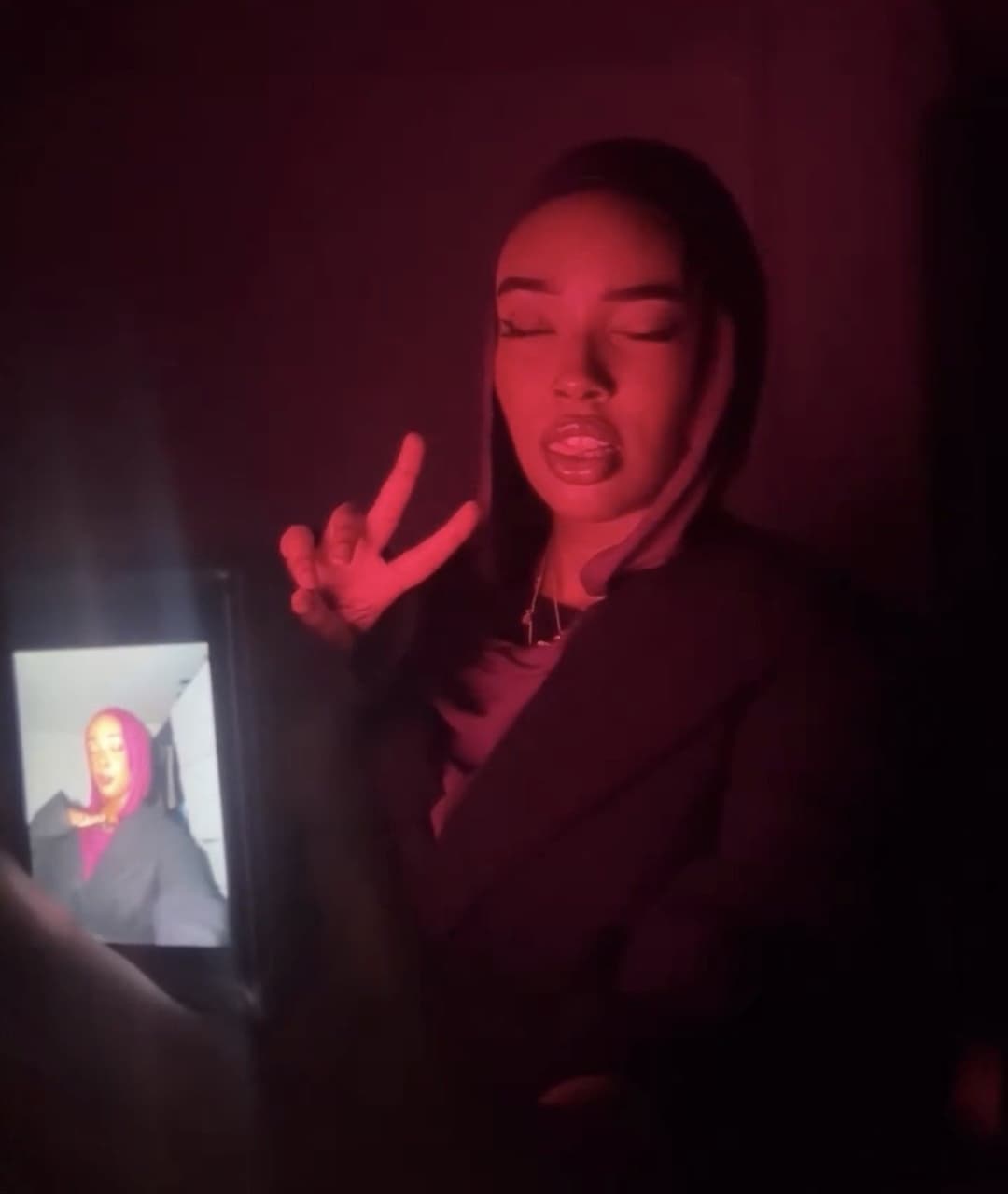 thick hoejabi somali bitch with thick body and cock sucking lips