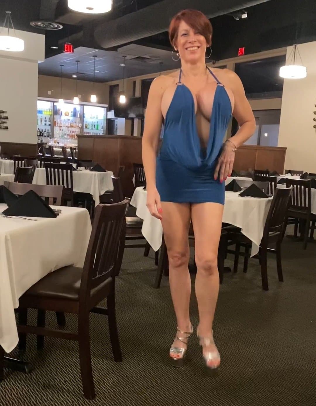 Big Tit Lun@ - Tease & Dance