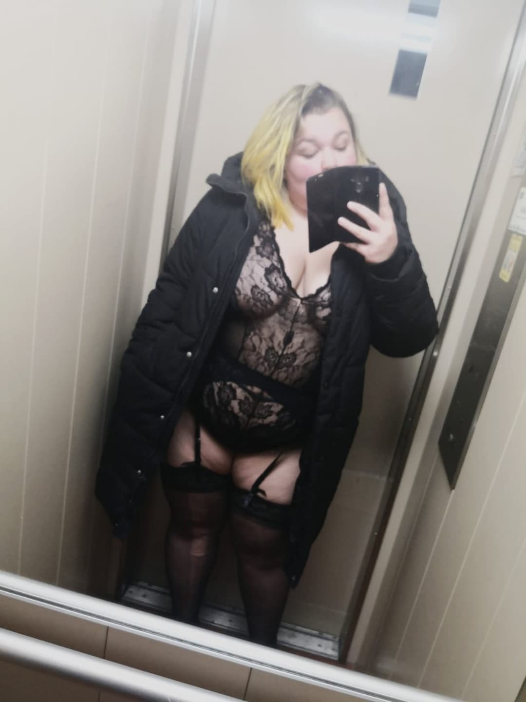 Blonde slut from Finland loves to show her curvy body