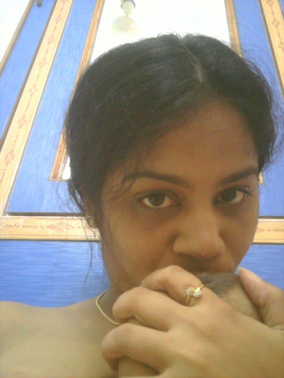 INDIAN BIG BOOB WIFE LEAKED NUDES