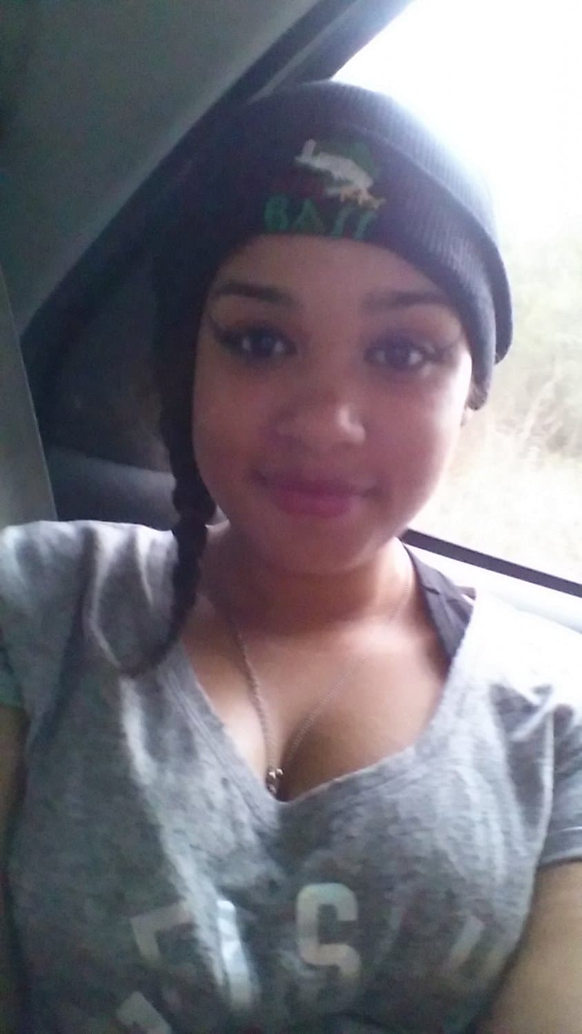 Real Ebony Girlfriend Leaked Rubbing her Clit and Fingering her Webslut Whore Pussy and Shows Nudes