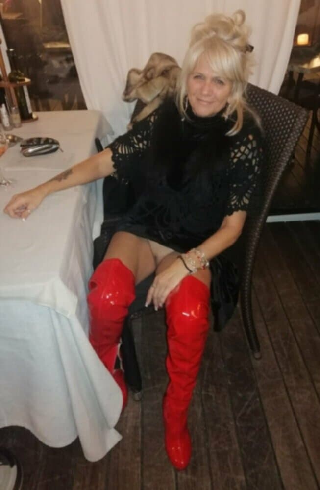 Vanessa moglie bionda