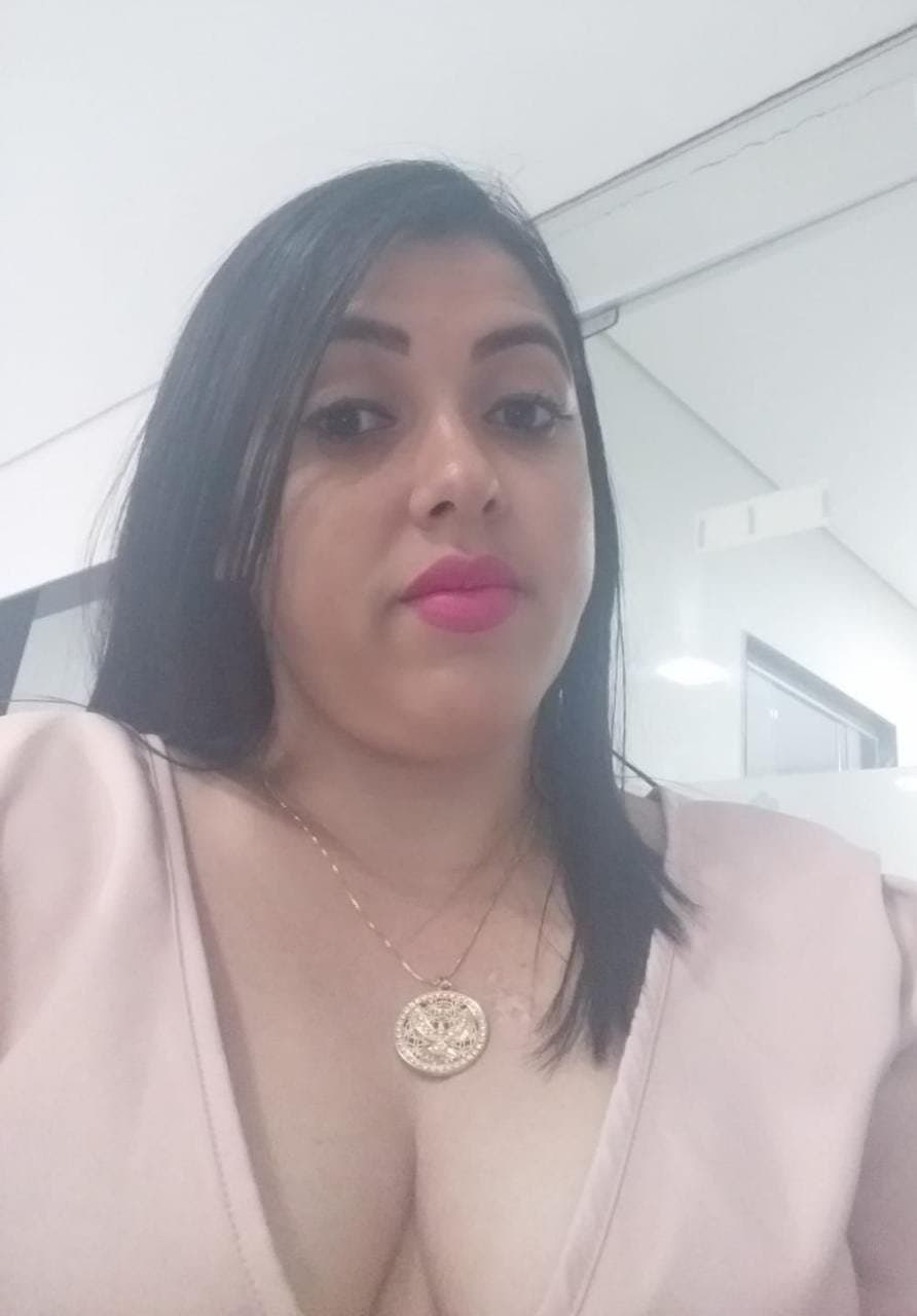 Dia das crianças e a esposinha que caiu na net quer chupeta. Quem conhece ela comenta.