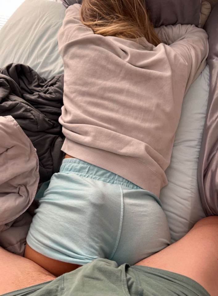 A new slut savanah for everyone to enjoy if you want to be next dm me on kik flashgordanrox2