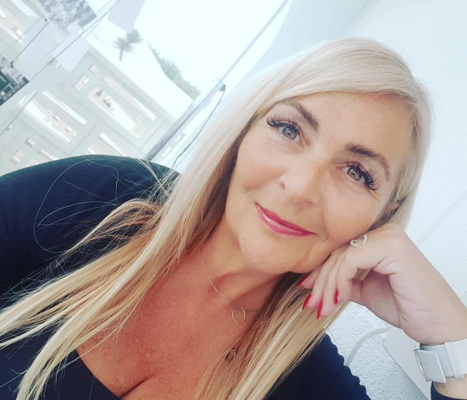 Ann Cath mature beauty