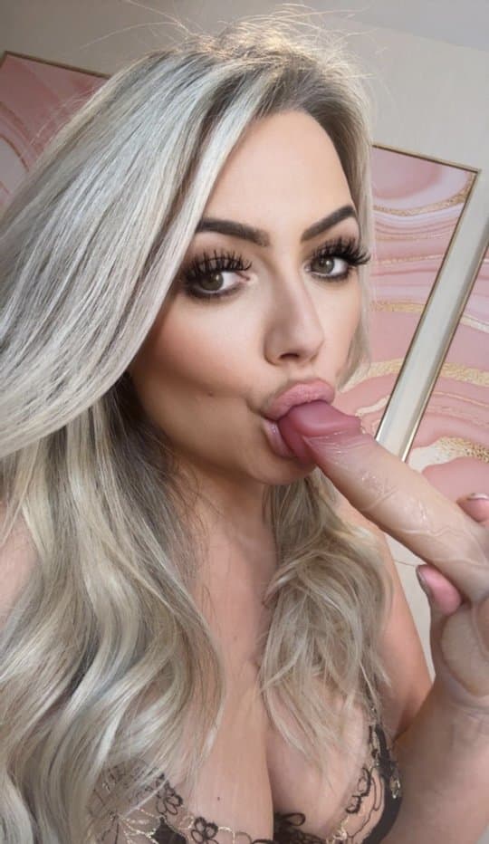 Hot milfs spicy pics leaked