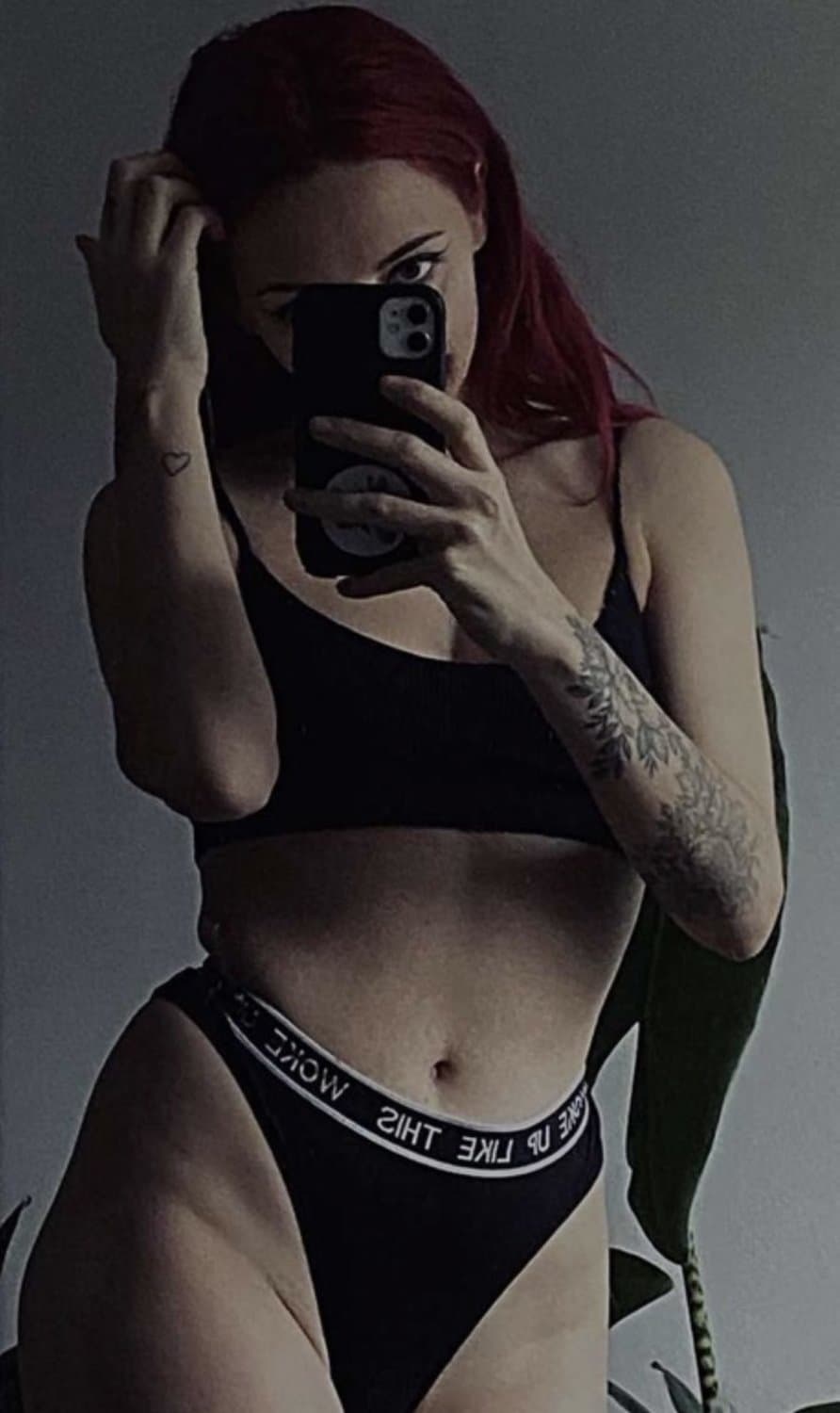 I think my crush Ellen knows how to attract fans