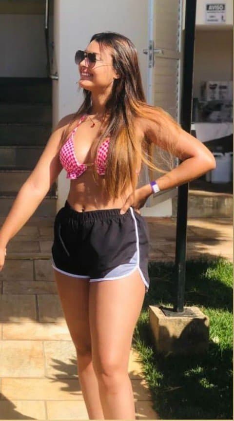 Isabella crente peituda / Isabella busty believer