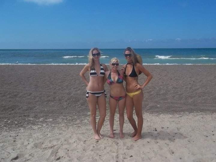 Click to view full size Webslut renowned Stacie R., forever wank fodder on the ?..??