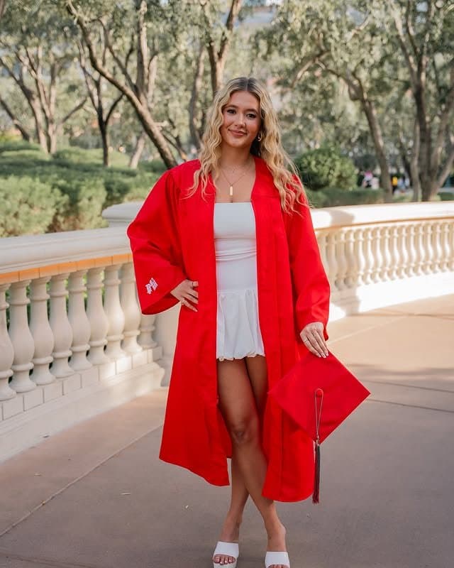 Sexy busty snowbunny teen Peyton