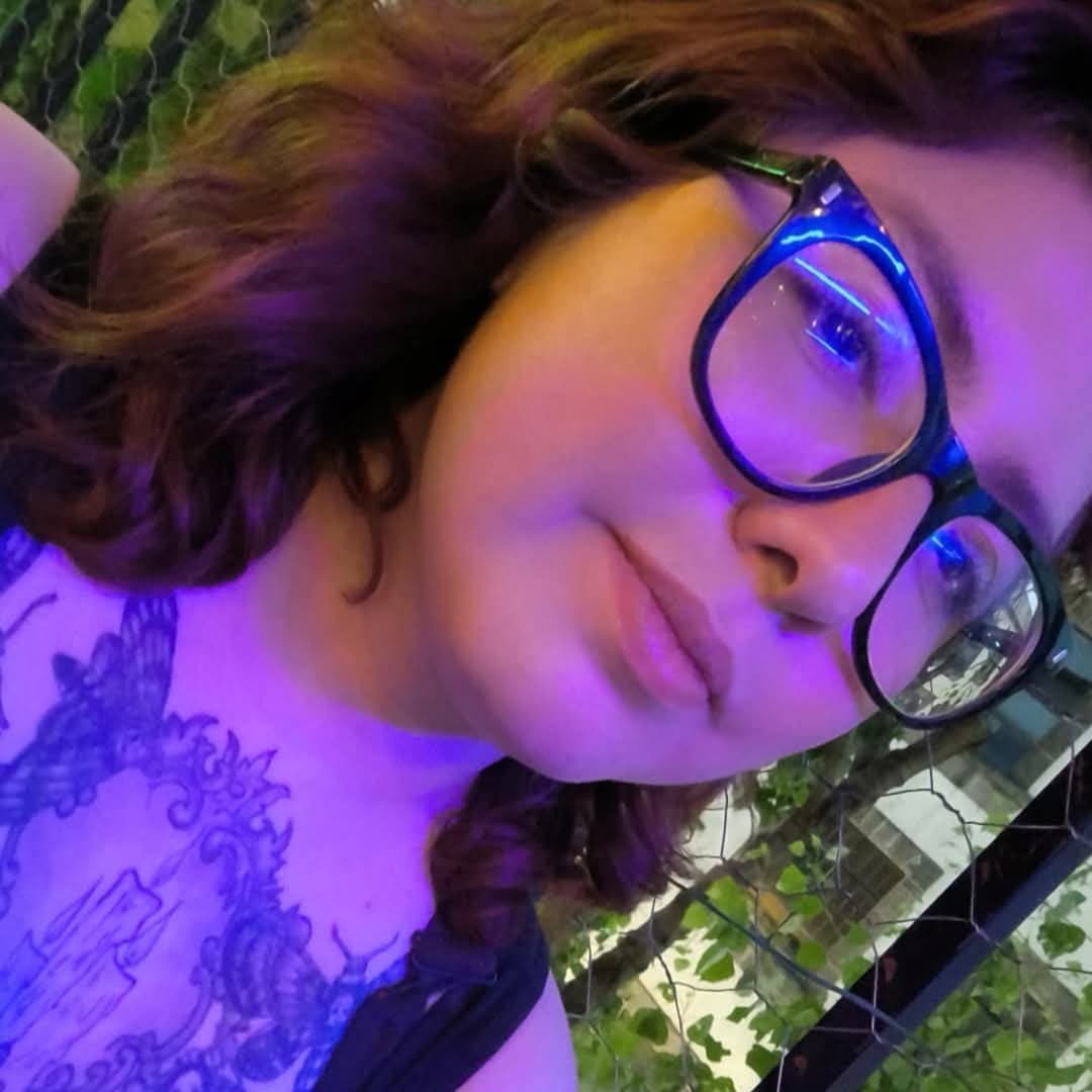 Click to view full size Puti esposa