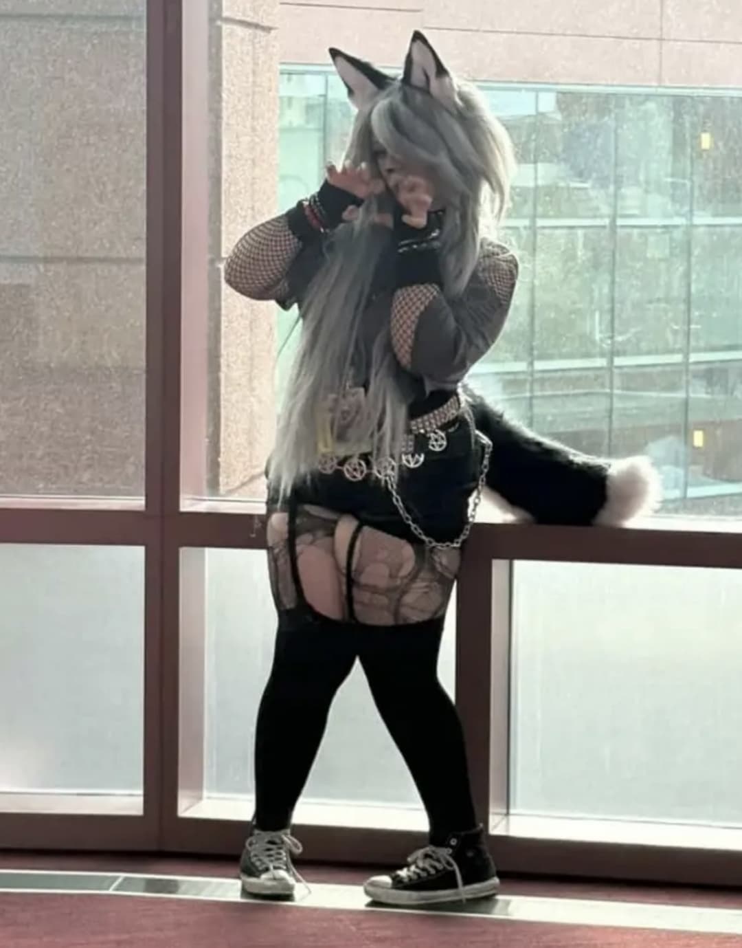 thick goth tiktok teen sells me some ass after having a breakup