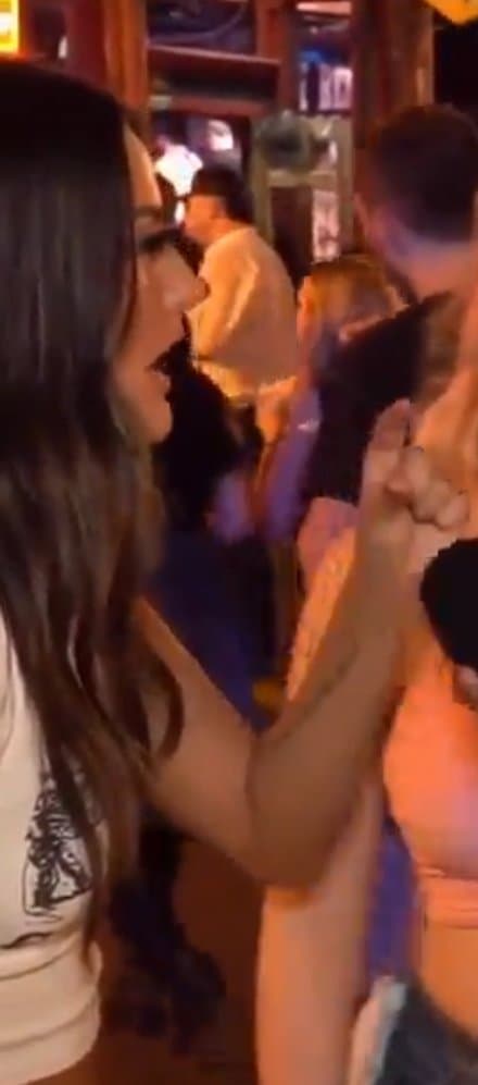 SPH ??: Nashville Size Queens walk out on small dicks!