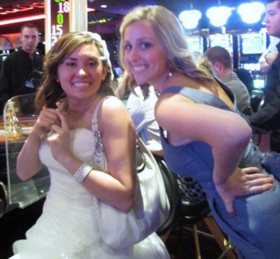 Liz pics. Big tits. Fat ass. On/off. And Clothed pics.