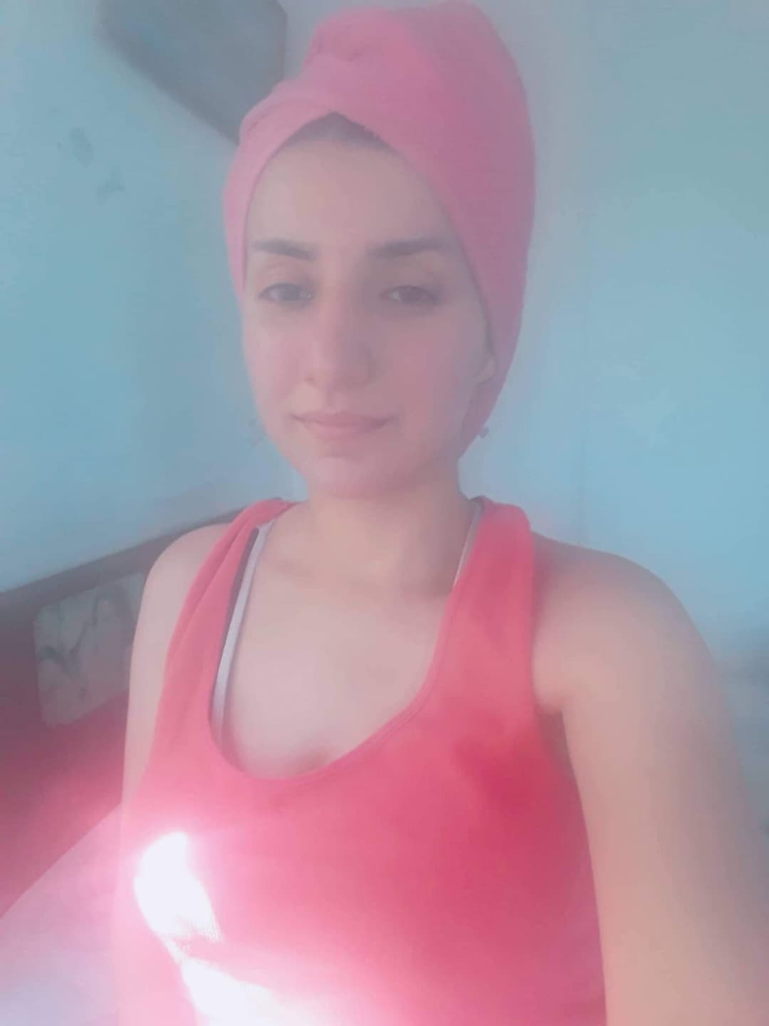 Click to view full size Arab syrian horny girl2