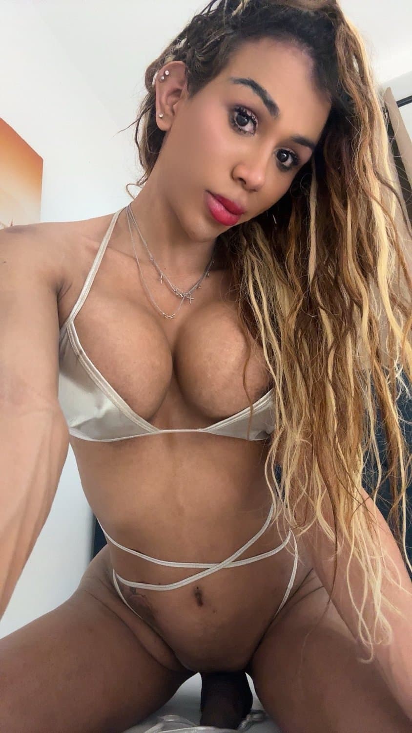 HugeCock TS - Alehia